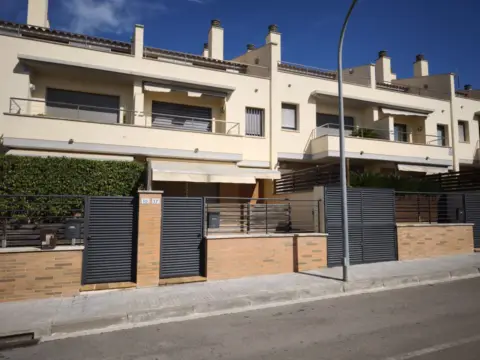 Casa adosada en Carrer de Llevant
