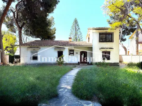 Casa en Pinares de San Antón