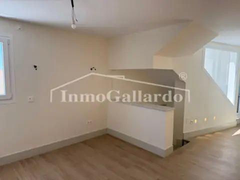 Dúplex en calle Monte de Sancha