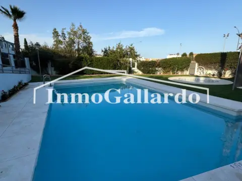 Chalet adosado en Torre de Benagalbón