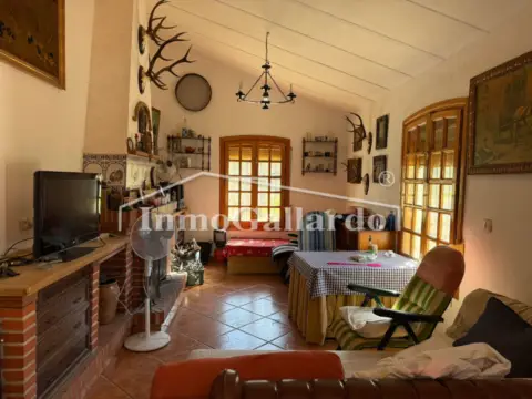 Casa en El Candado-Camino de Olías-Camino de los Montes
