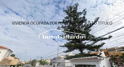 Casa pareada en calle de los Rosales