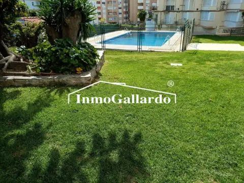 Estudio en calle de los Hermanos Álvarez Quintero