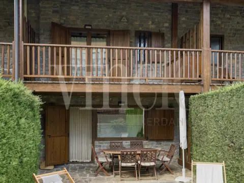 Casa adosada en Bellver de Cerdanya