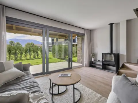 Casa adosada en Carrer Antoni Elias