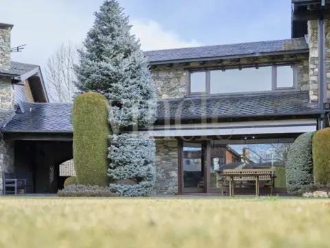 Casa adosada en Urbanización Golf Fontanals