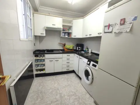 Piso en calle Serrano Fernández