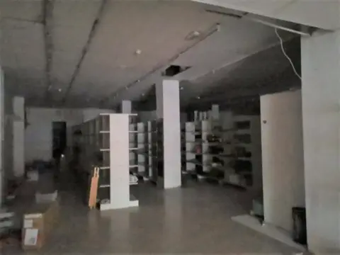 Local comercial en Avenida de Pérez Galdós