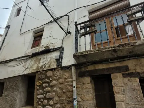 Casa en calle Cuatro Cantones