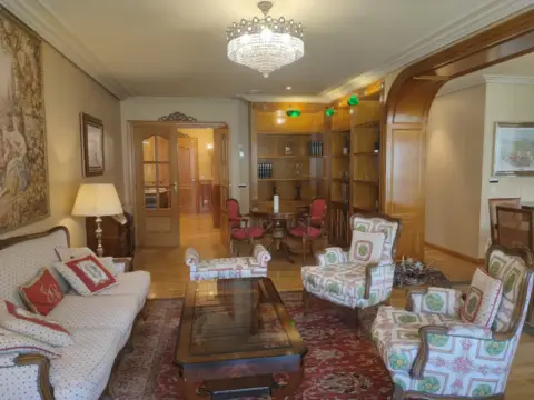 Piso en calle del General Vara de Rey