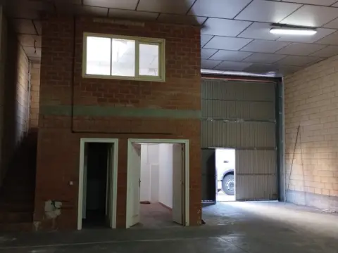 Nave industrial en El Puntido Industrialdea