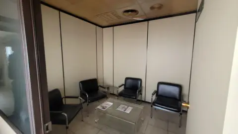 Nave industrial en calle de la Portalada