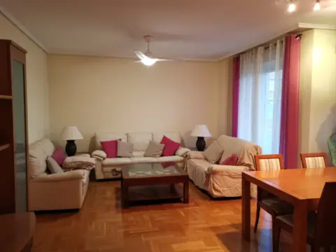 Piso en calle de la Coronilla