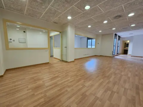 Local comercial en Ca n'Aurell