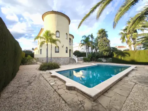 Chalet en Carrer dels Xops, 1