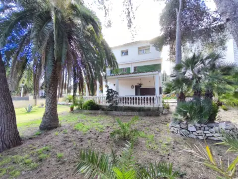 Chalet en Carrer de la Farola