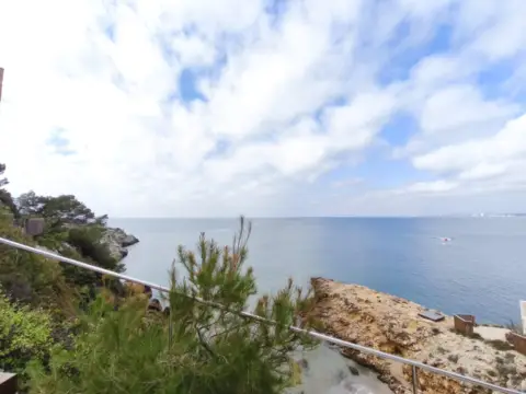 Piso en Carrer de la Cala de la Font