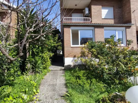 Casa pareada en Carrer de Ventura Gassol