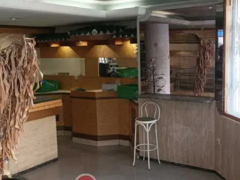 Local comercial en Centro-Zona Alta