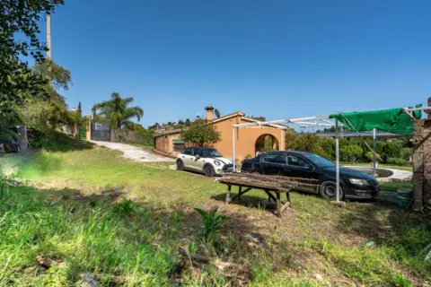 Finca rústica en Camino de la Lobila