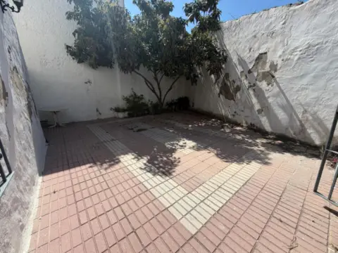 Casa en calle Mondéjar