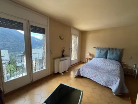 Chalet adosado en calle Engolasters