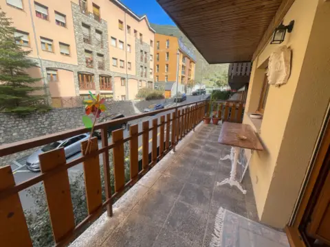 Pis de 3 habitacions en venda a Encamp · 45 de 60