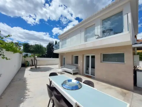 Chalet en calle del Llobarro