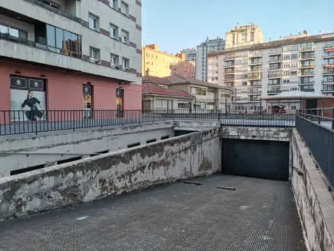Garaje en Avenida de Bayona, 37