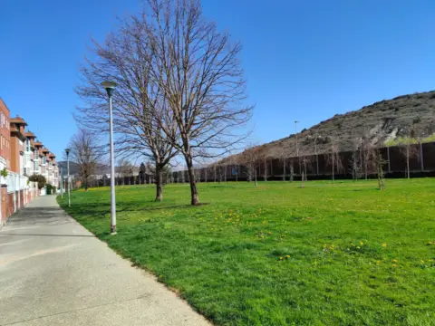 Dúplex en calle del Monte Campamento