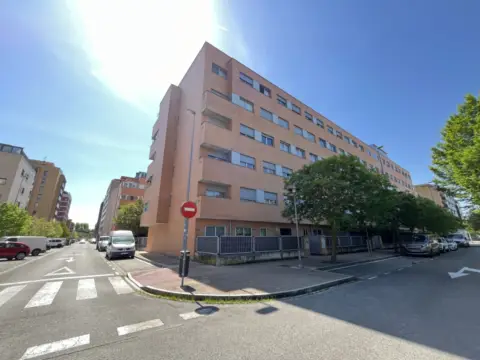 Piso en calle Madres de Las Plazas de Mayo