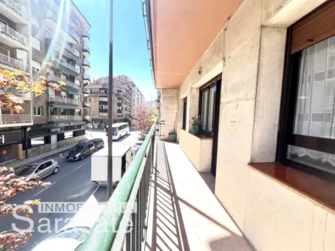 Piso en Avenida de Yerri