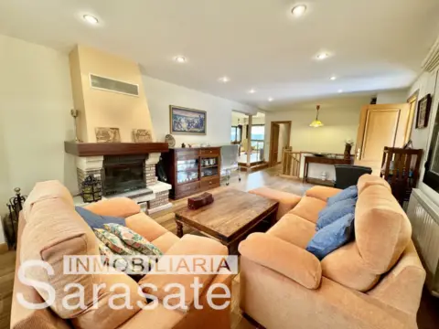 Casa en Avenida del Monasterio