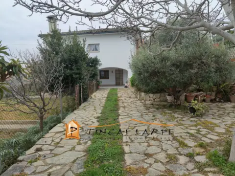 Casa en Urb. Castell de Cabrera