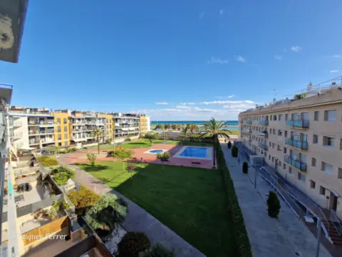 Piso en calle Rafael Casanoves, nº 38