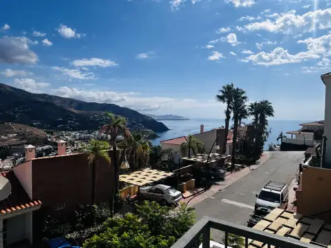 Casa adosada en calle del Citalsol, 1
