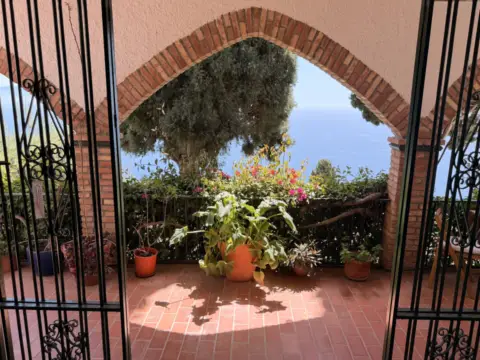 Chalet en calle de la Romántica, 1