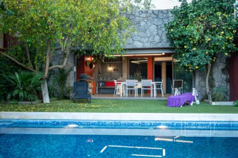 Chalet en calle Mirlo, 13