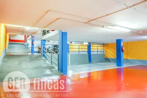 Garaje en Carrer Transversal, 60