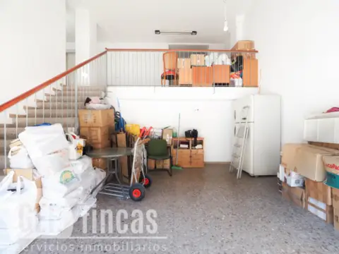 Local comercial en Carrer de Violinista Vellsolà