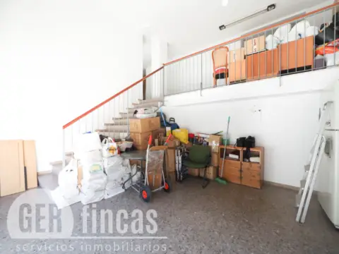 Local comercial en Carrer de Violinista Vellsolà