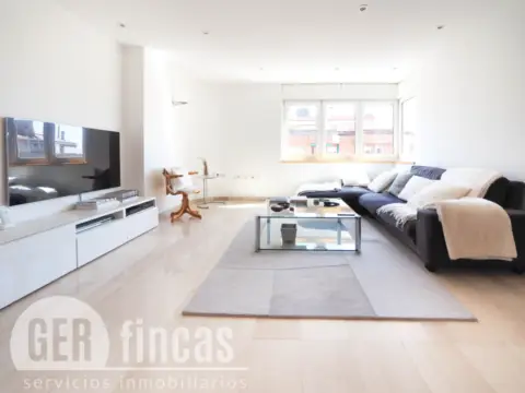 Dúplex en Avinguda de Josep Tarradellas