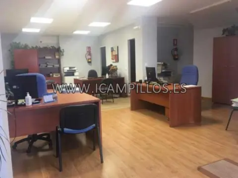 Local comercial en Avd Padre Villoslada
