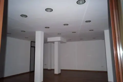Local comercial en Ambulatorio - Polideportivo