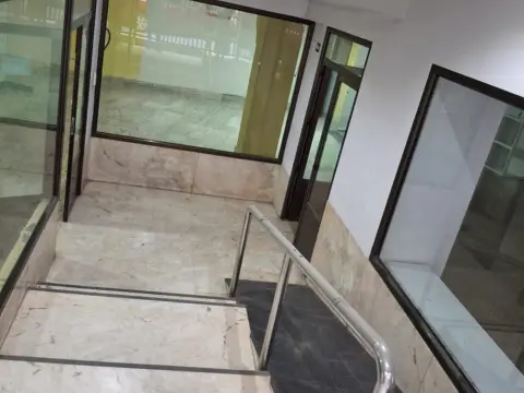 Local comercial en calle del Cardenal Herranz Casado, 1