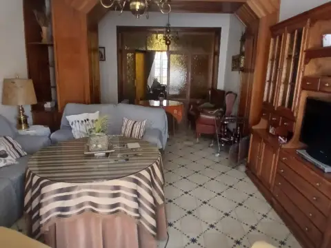 Casa en calle de Juan Torrico Lomeña