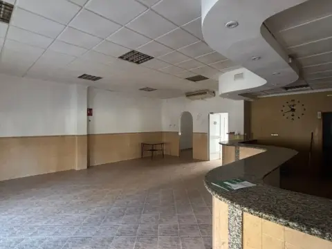 Local comercial en Baena