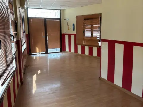 Local comercial en Baena