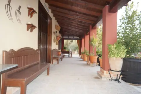 Chalet en Termino de Baena