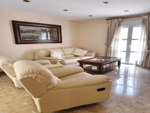 Casa en Doña Mencía